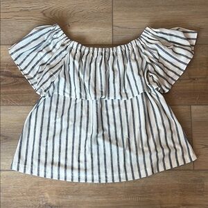 BNWT Banana Republic White/Blue Flutter Sleeve Ruffled Blouse